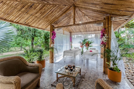 Massagens. GHL Hotel Club El Puente