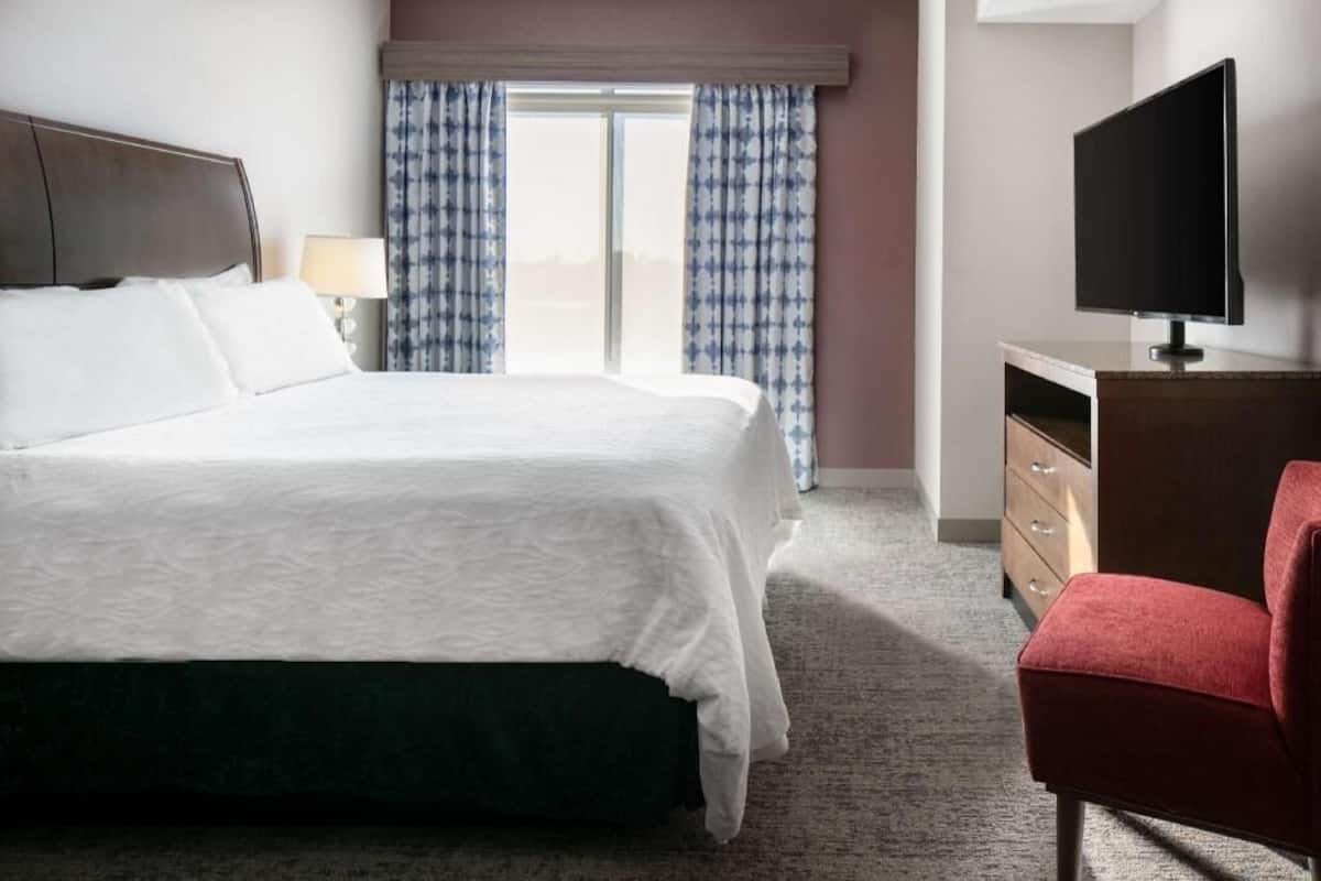 In-room safe, blackout drapes, iron/ironing board