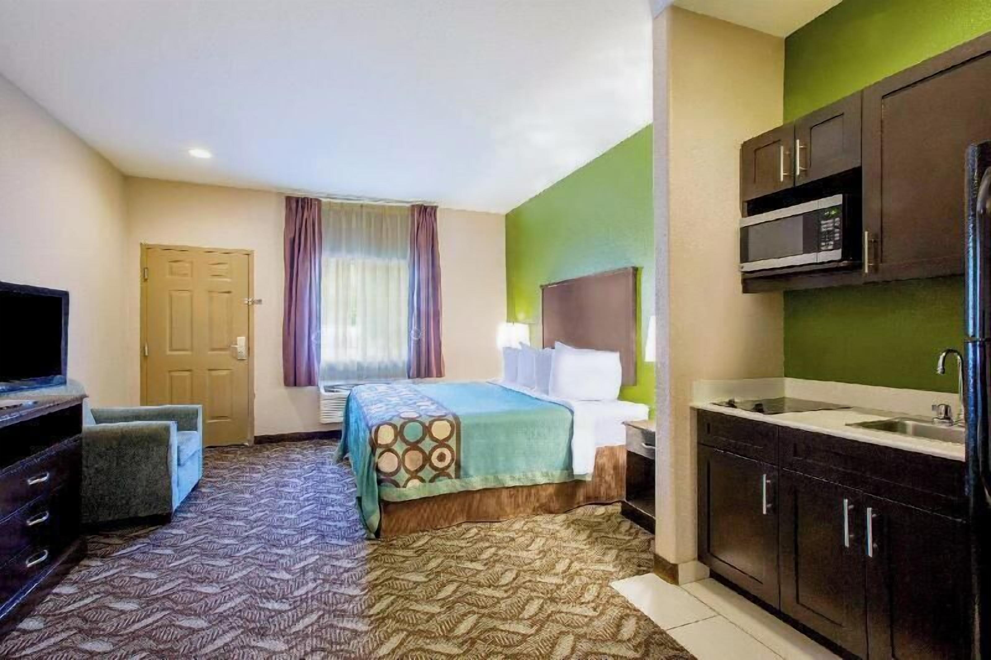 Desk, iron/ironing board, free cots/infant beds, free WiFi