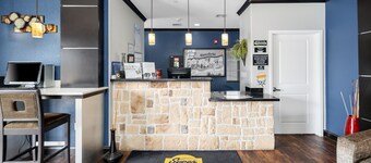 Super 8 by Wyndham Mansfield LA