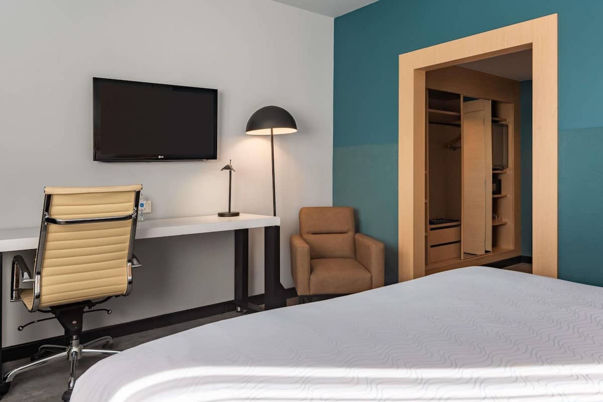 Superior-Zimmer, 1 King-Bett | Minibar, Zimmersafe, Schreibtisch, Verdunkelungsvorhänge