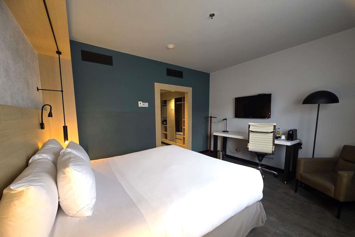 Minibar, in-room safe, desk, blackout drapes