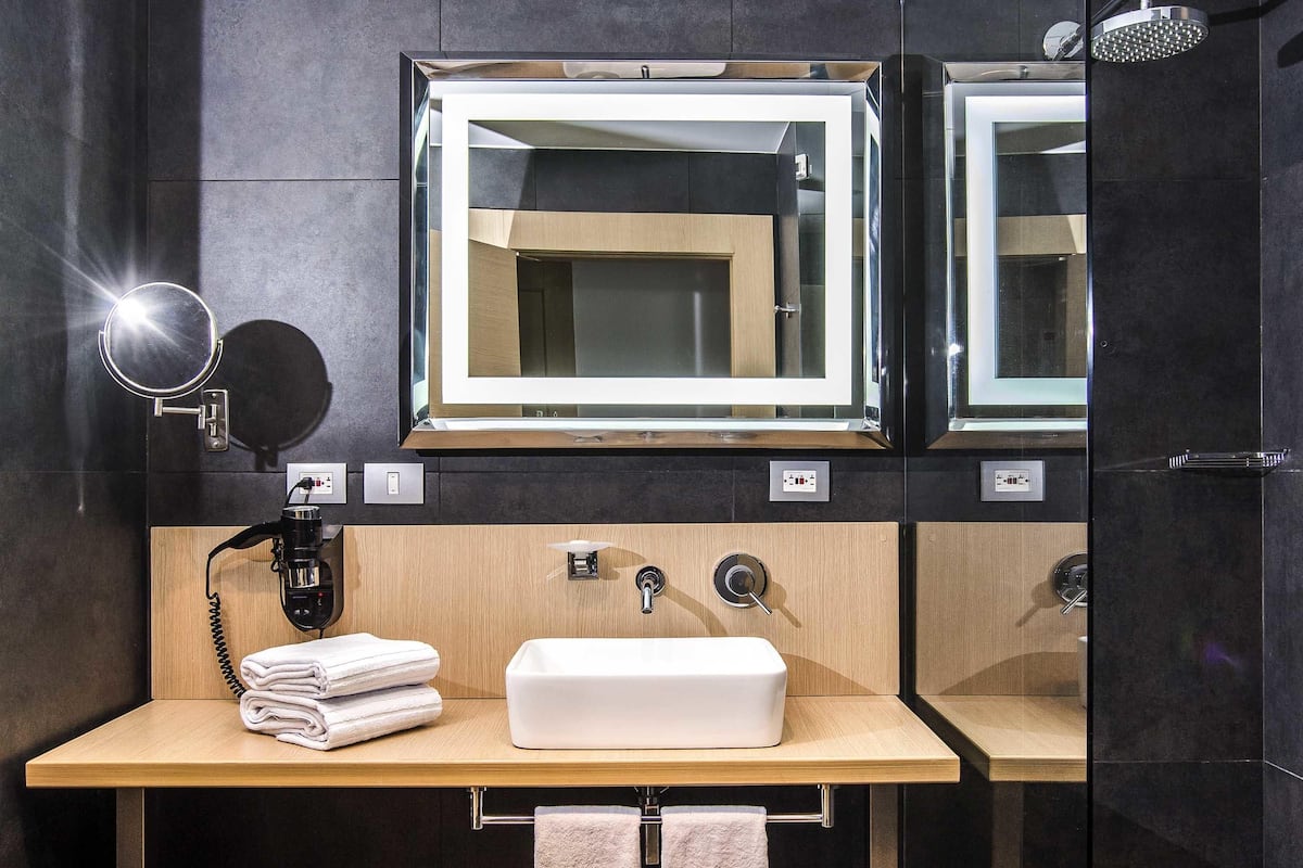 1 bedroom, minibar, in-room safe, desk