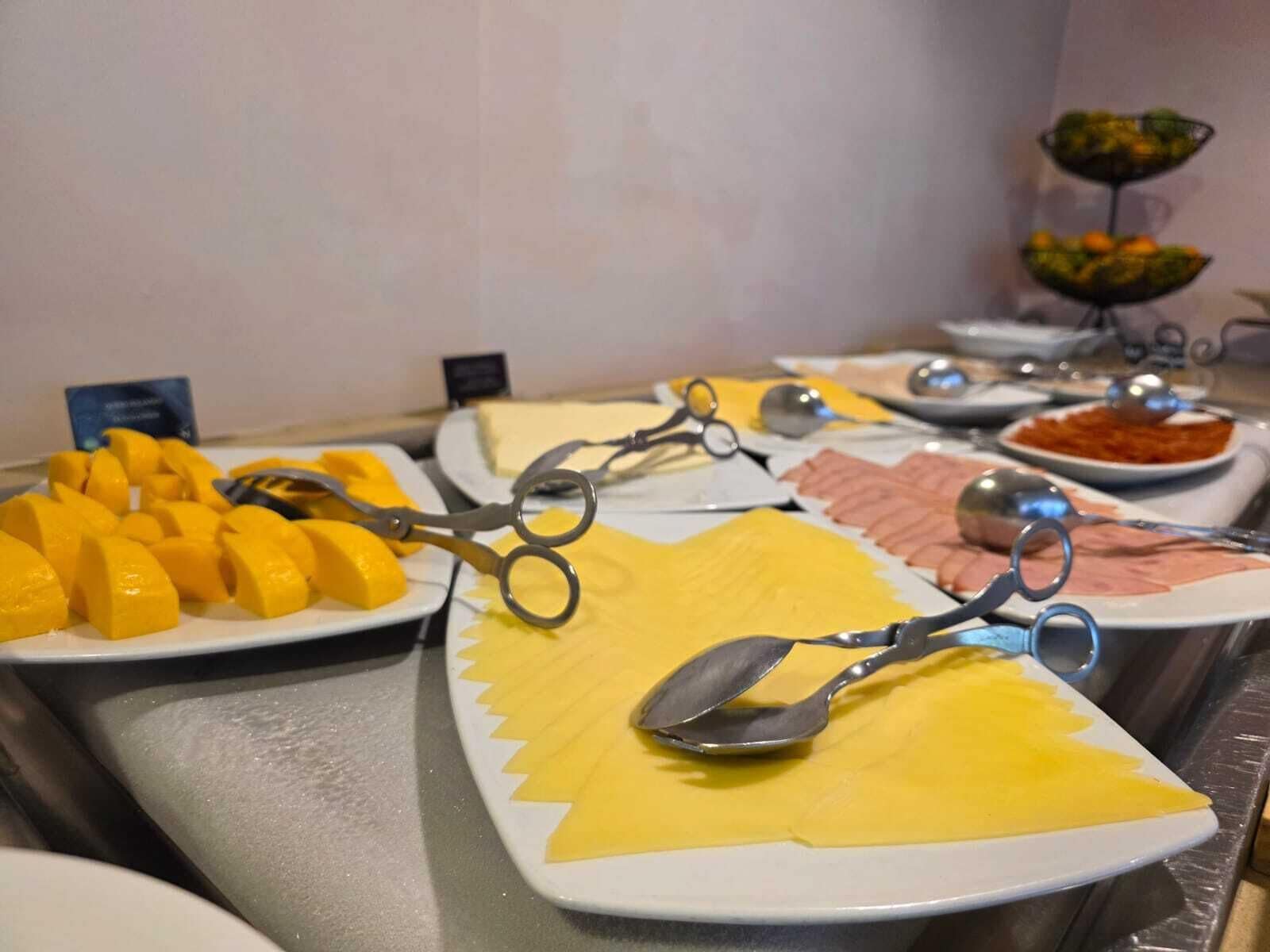 Bữa sáng buffet