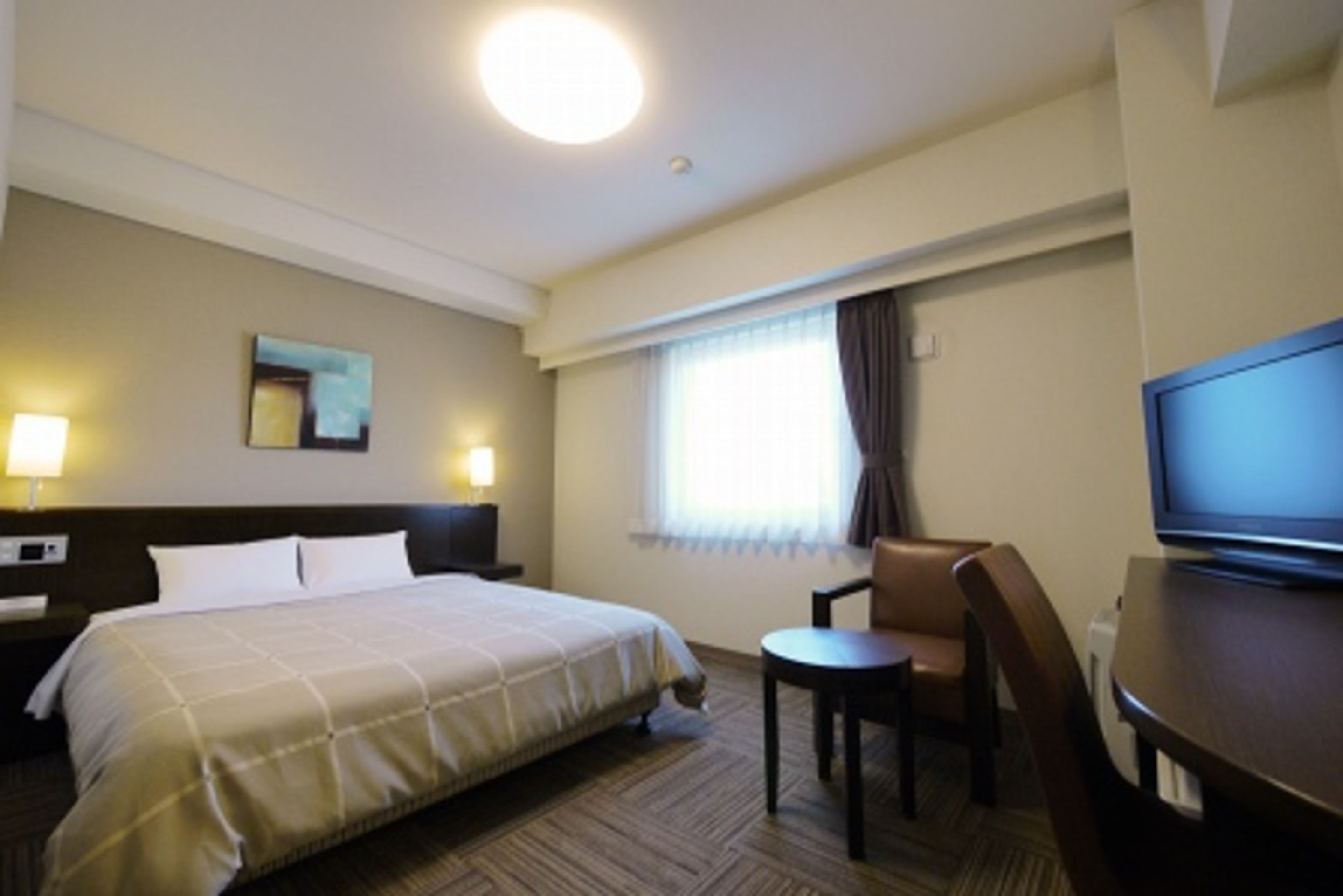 1 bedroom, desk, free wifi, bed sheets