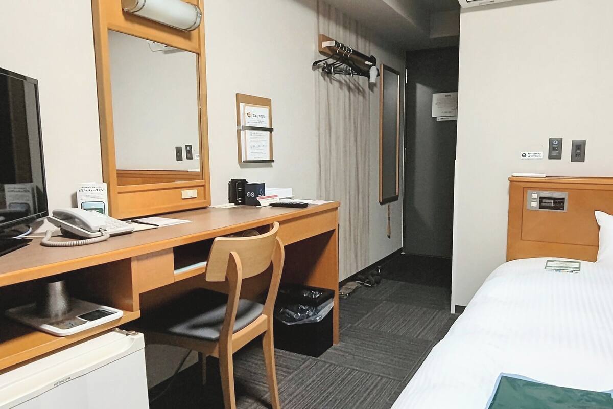 Desk, WiFi (free), bed sheets