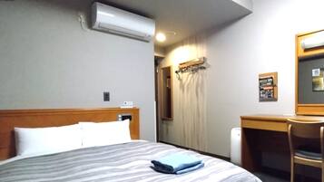 مكتب وواي فاي مجانًا وملاءات أسرّة