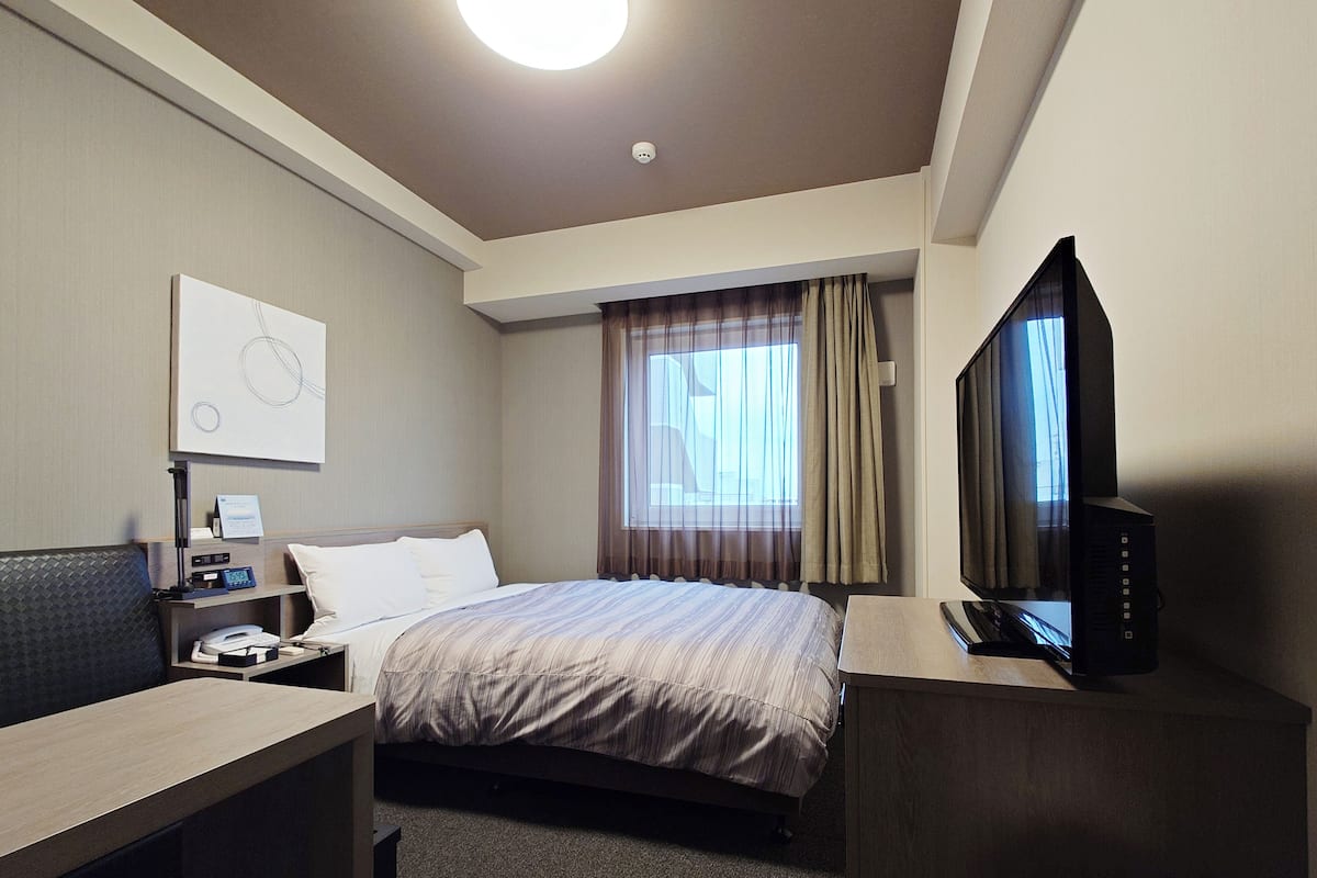 Grand Annex Semi Double Room, Non Smoking | Desk, free WiFi, bed sheets