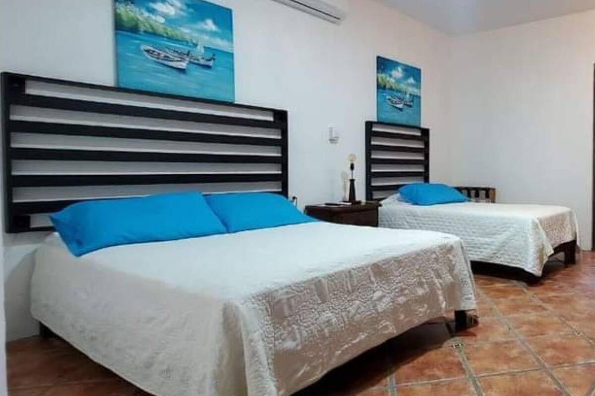 In-room safe, WiFi (free), bed sheets