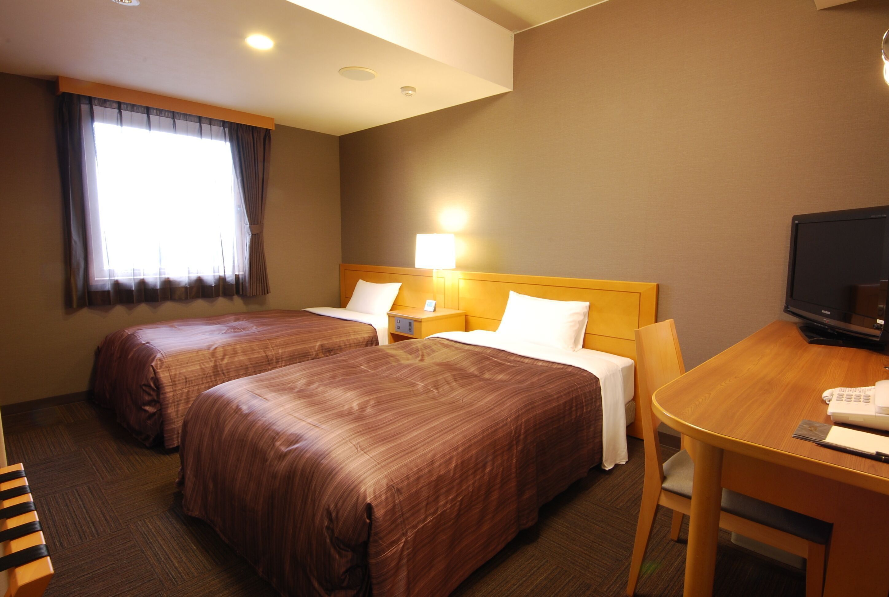 Desk, free WiFi, bed sheets