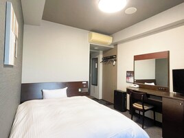 デスク、WiFi (無料)、ベッドシーツ