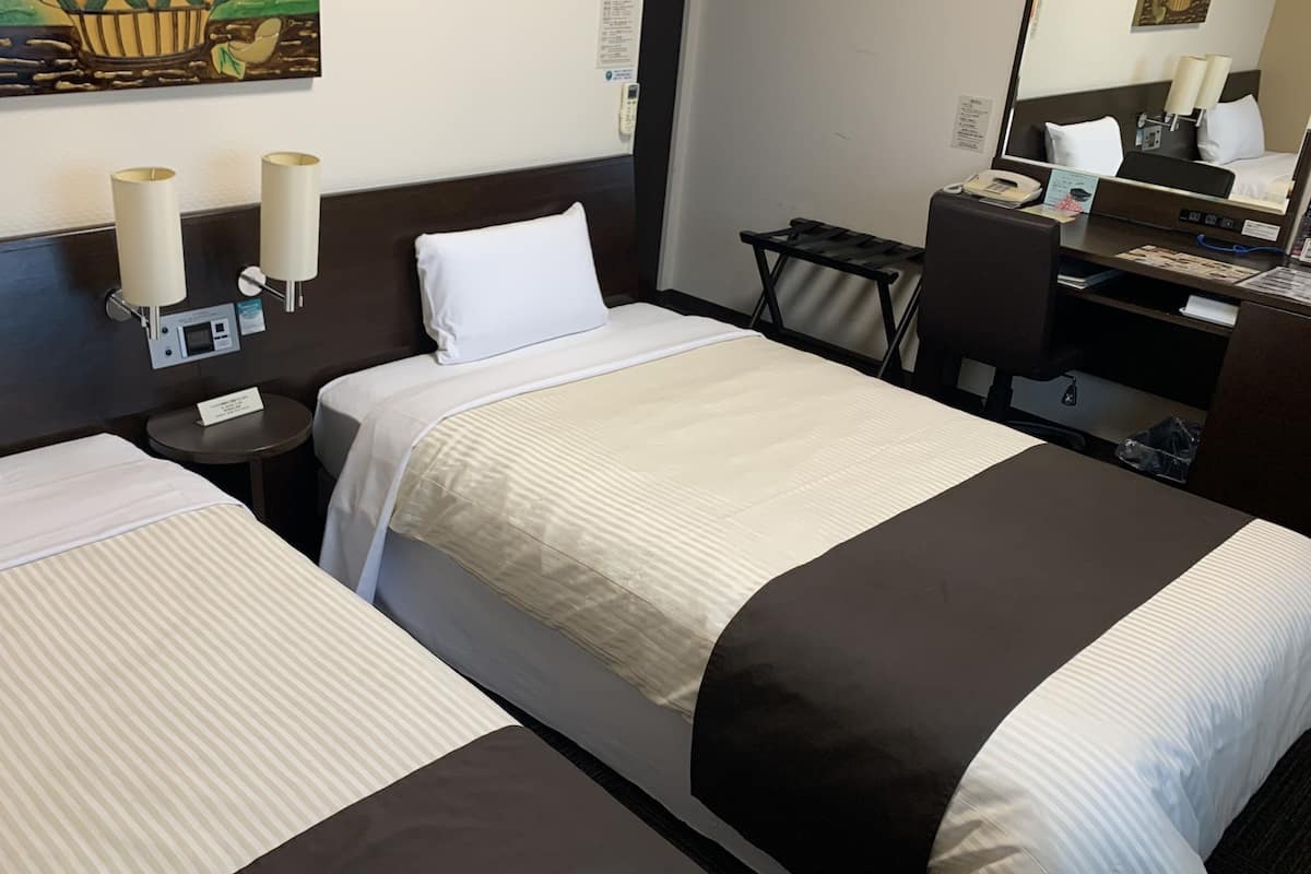 Free WiFi, bed sheets