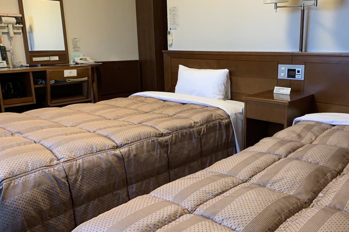 Free WiFi, bed sheets