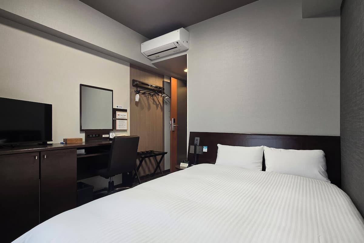 Wi-fi (inkludert) og sengetøy