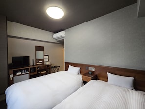 Free WiFi, bed sheets