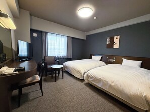 Desk, free WiFi, bed sheets - Hotel Route - Inn Omagari Ekimae (Daisen)