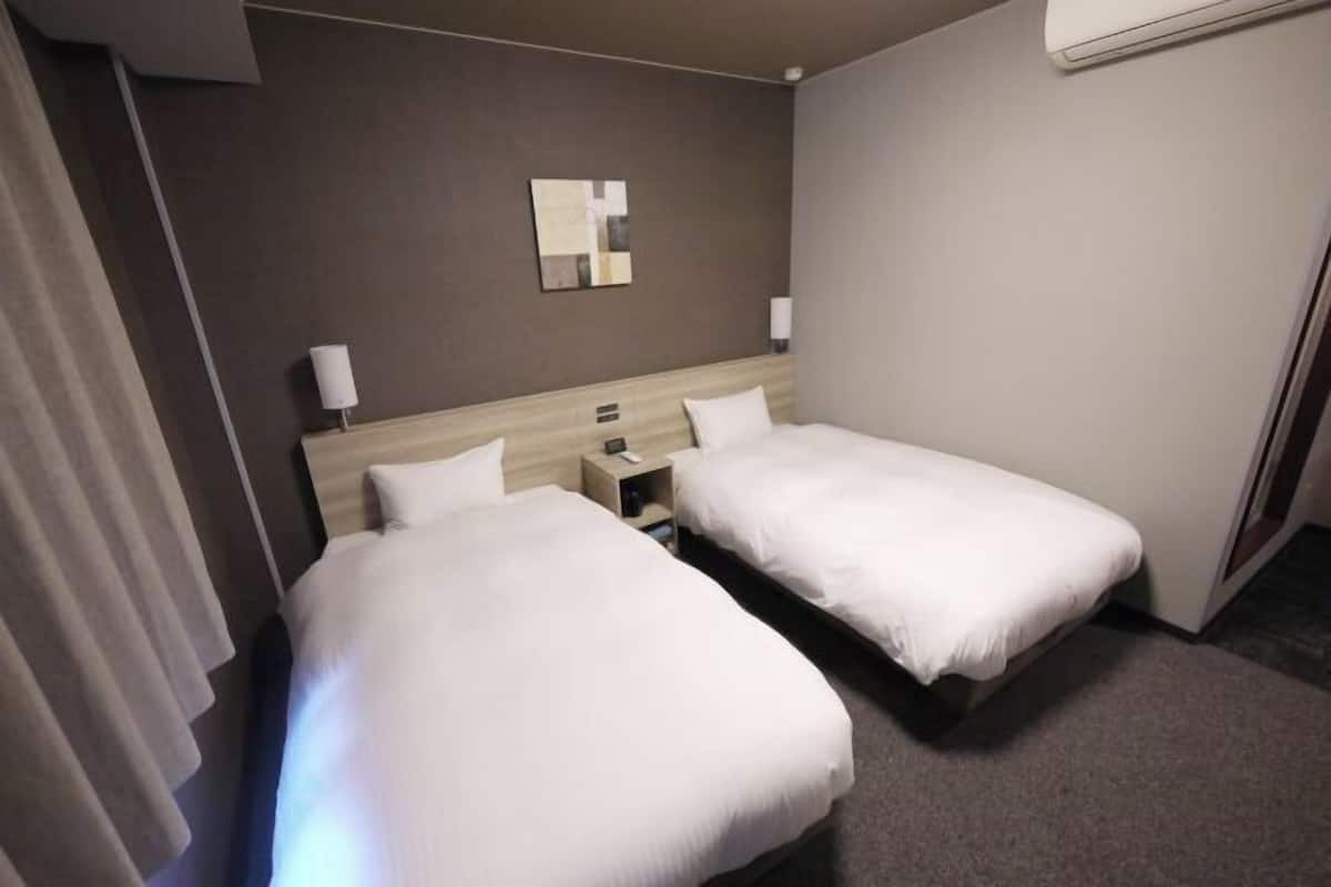 Schreibtisch, kostenloses WLAN, Bettwäsche