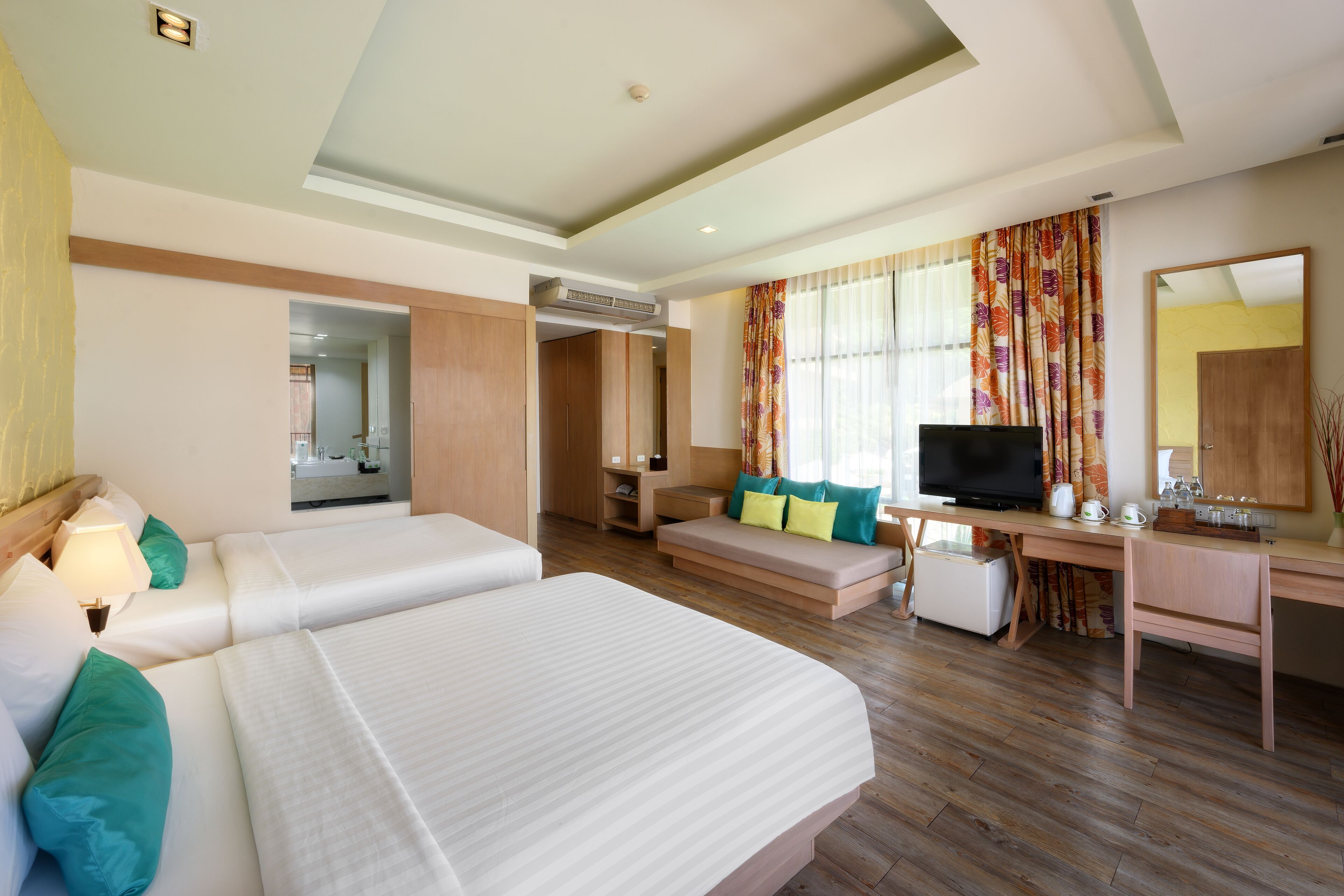 family sea view | premium bedding, pillow-top beds, minibar, in-room safe