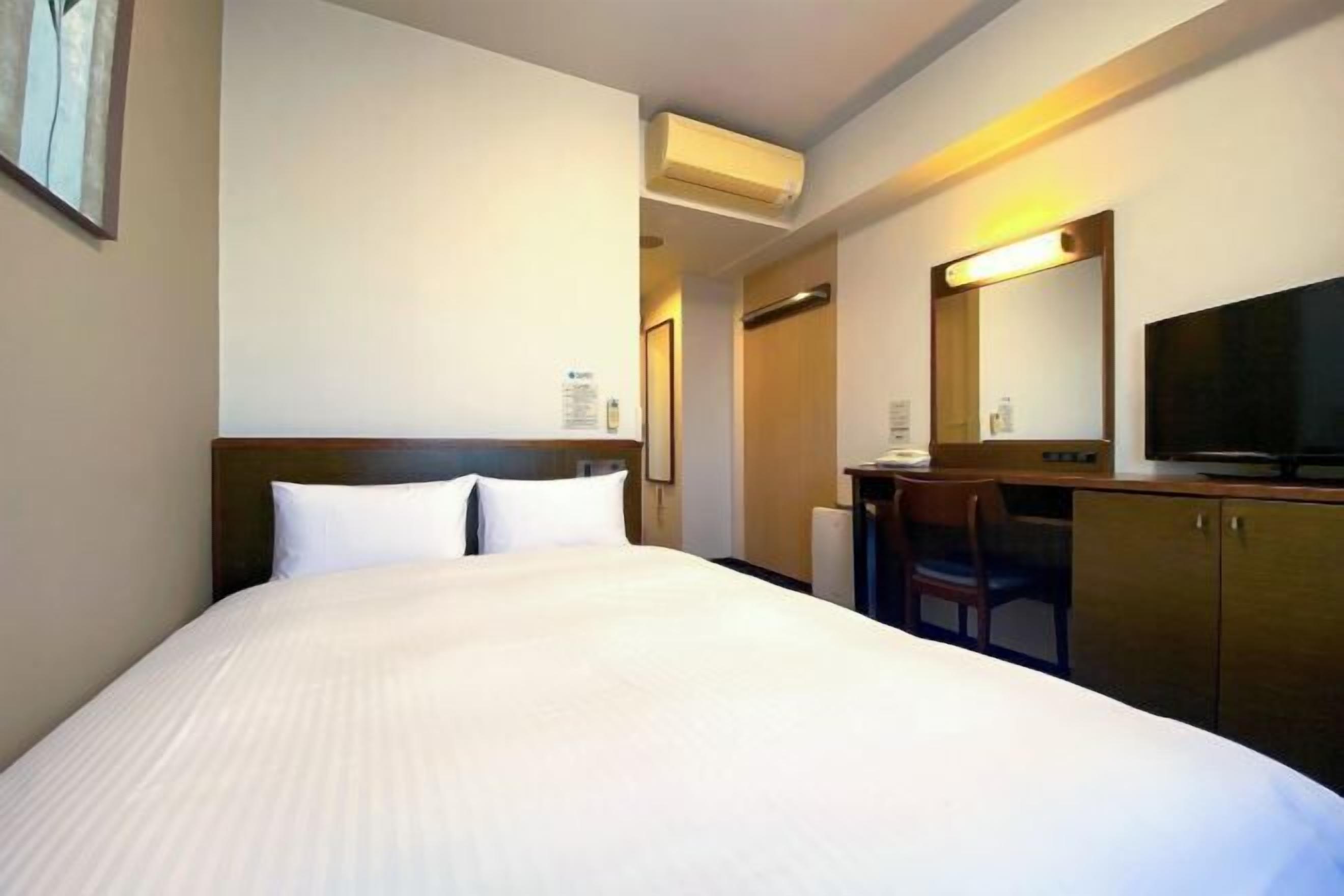 Bureau, Wi-Fi gratuit, draps fournis