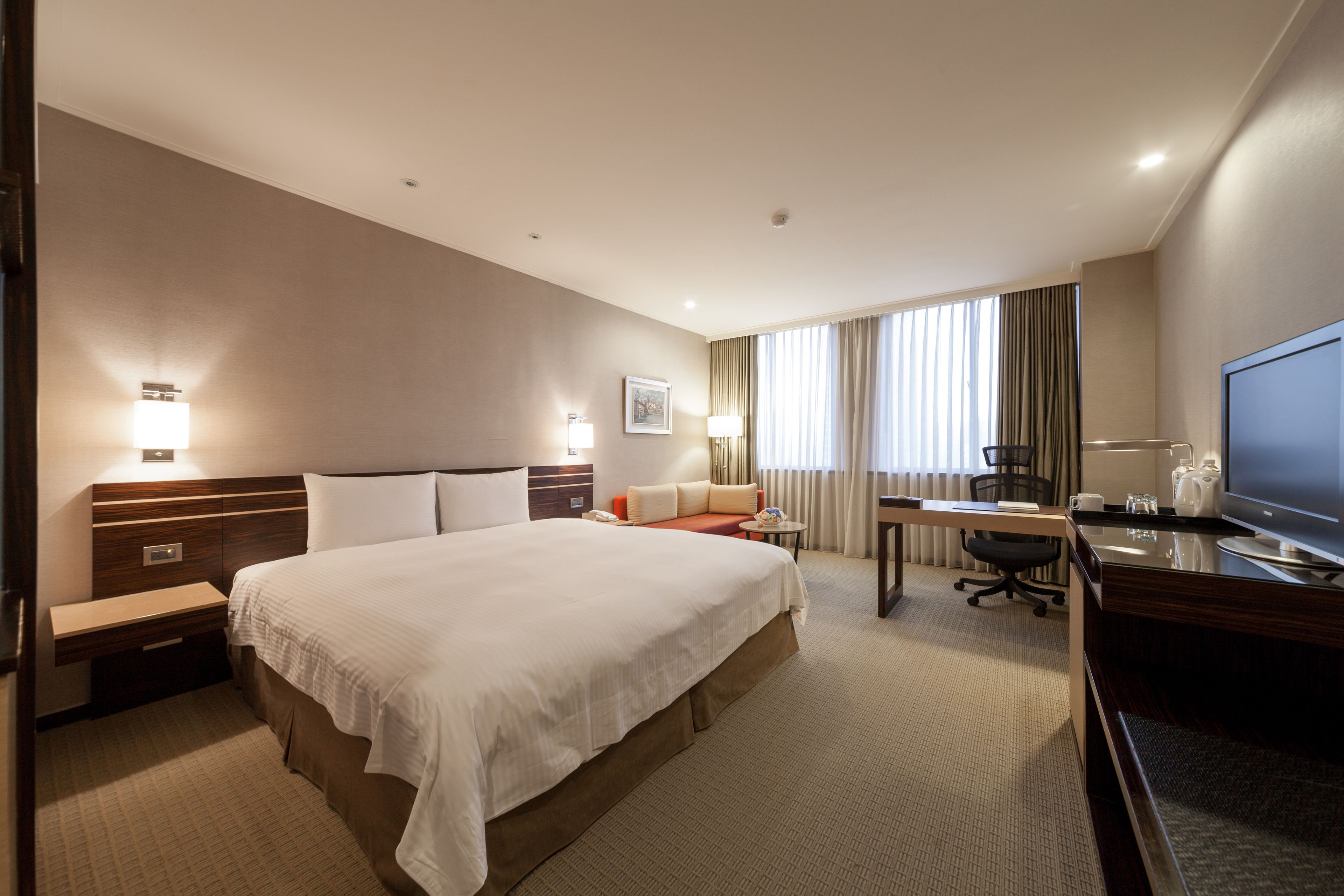 premium bedding, down duvets, pillow-top beds, in-room safe