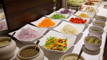 Daily full breakfast for a fee