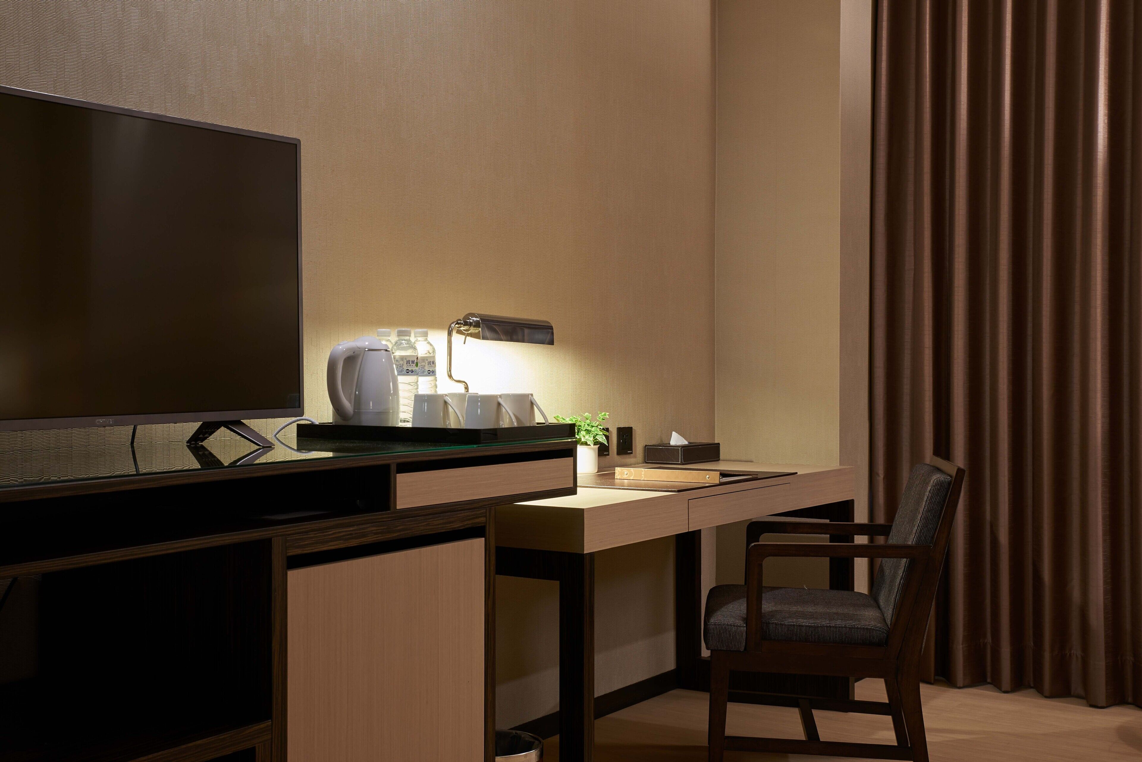 executive quadruple room | premium bedding, down duvets, pillow-top beds, in-room safe