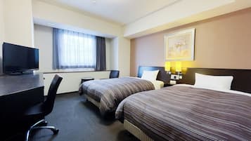 Desk, free WiFi, bed sheets