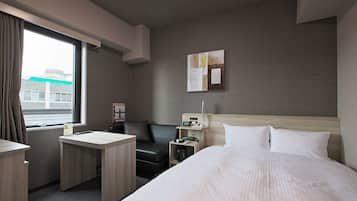 Meja kerja, Wi-Fi gratis, dan seprai linen