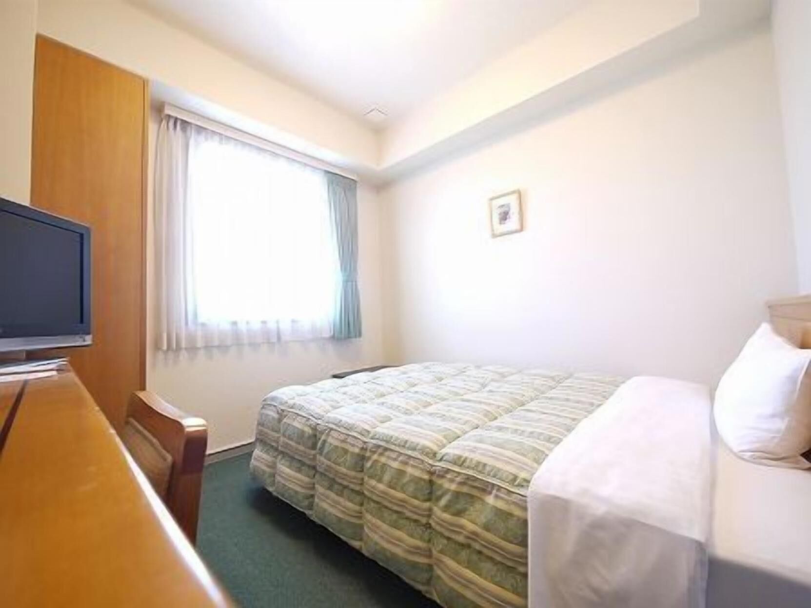 واي فاي مجانًا وملاءات أسرّة