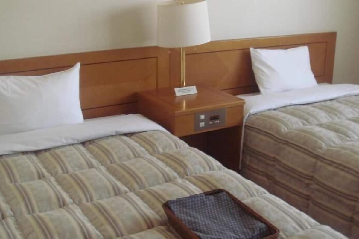 واي فاي مجانًا وملاءات أسرّة