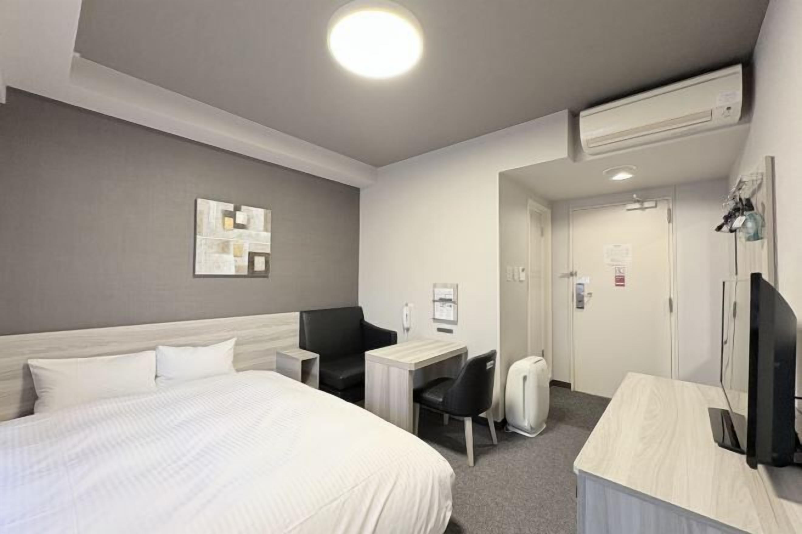 Bureau, Wi-Fi gratuit, draps fournis