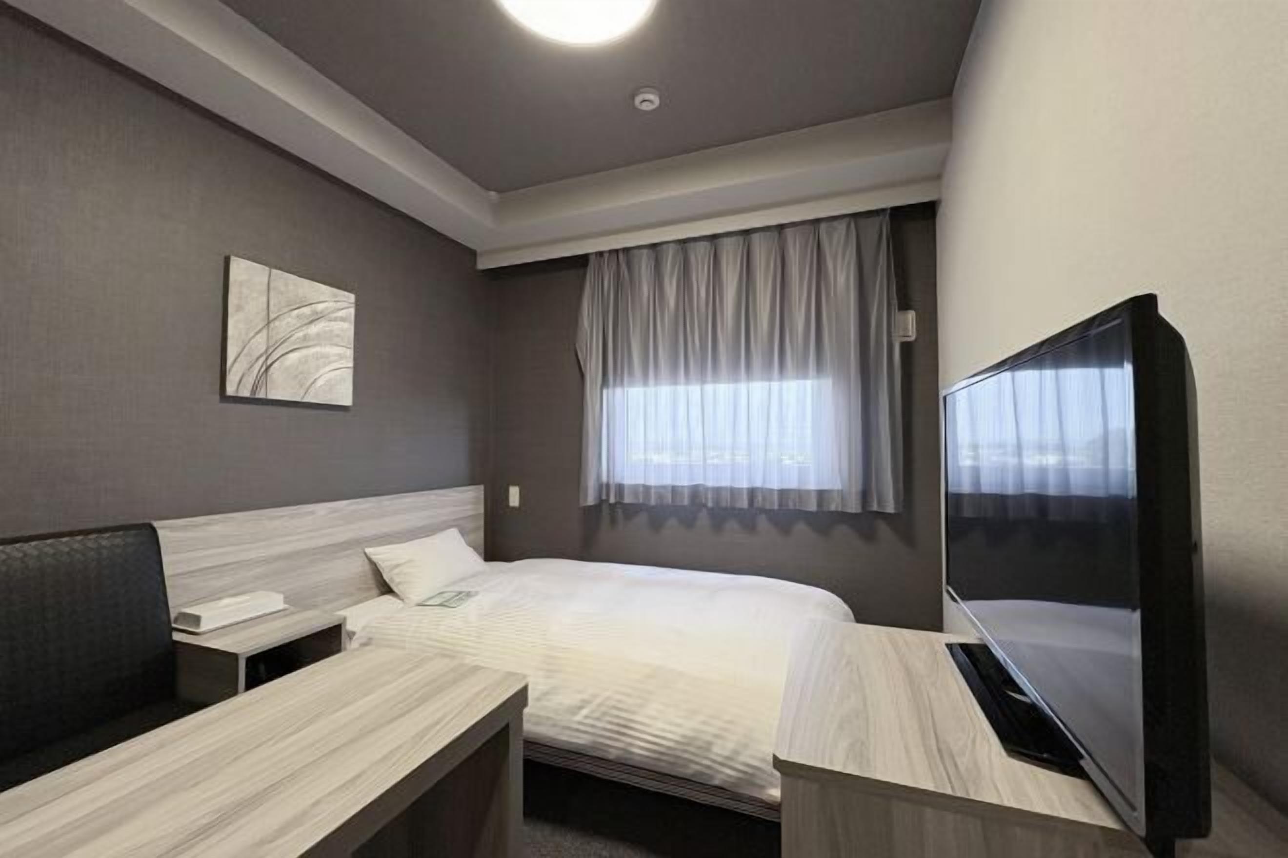 Bureau, Wi-Fi gratuit, draps fournis