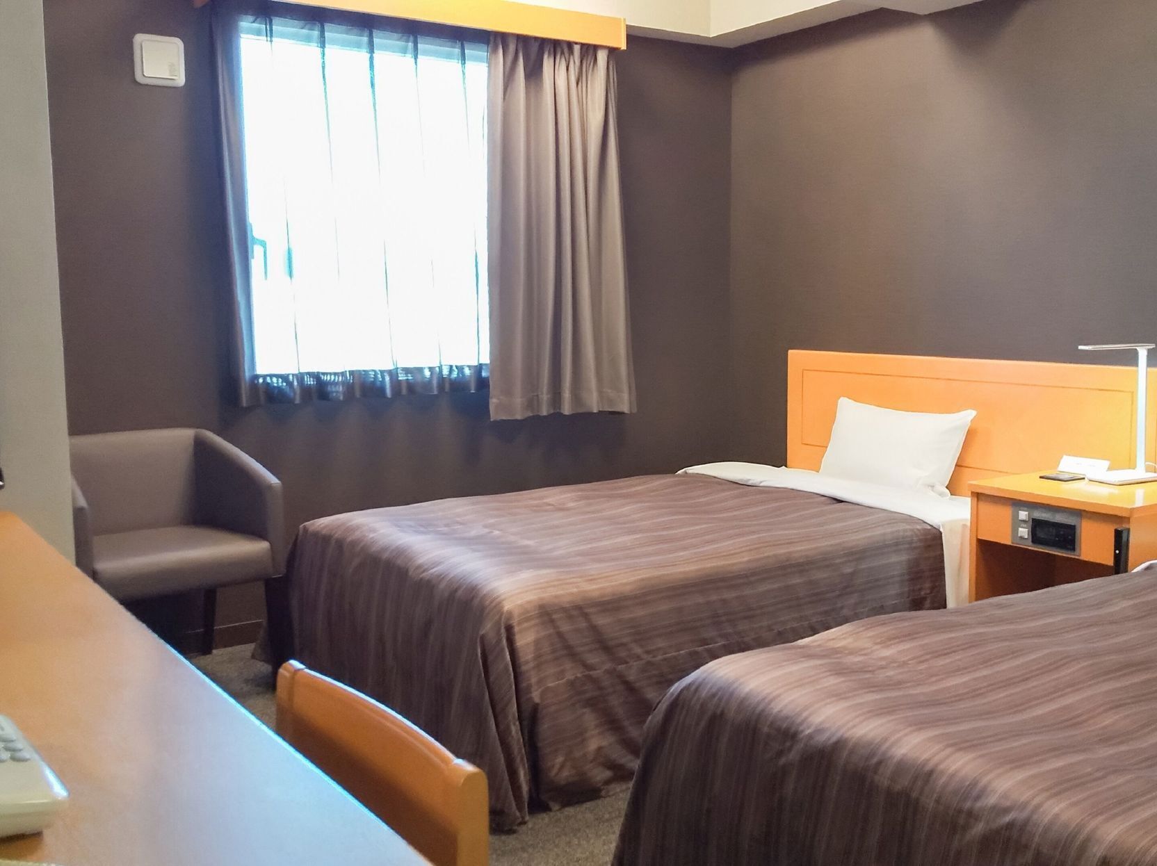 Free wired internet, bed sheets