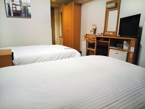Free wired Internet, bed sheets - Hotel Route-Inn Sanofujioka Inter (Sano)