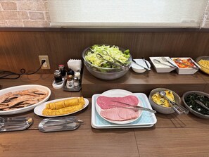 Breakfast buffet - Hotel Route Inn Utsunomiya Miyukicho (Utsunomiya)