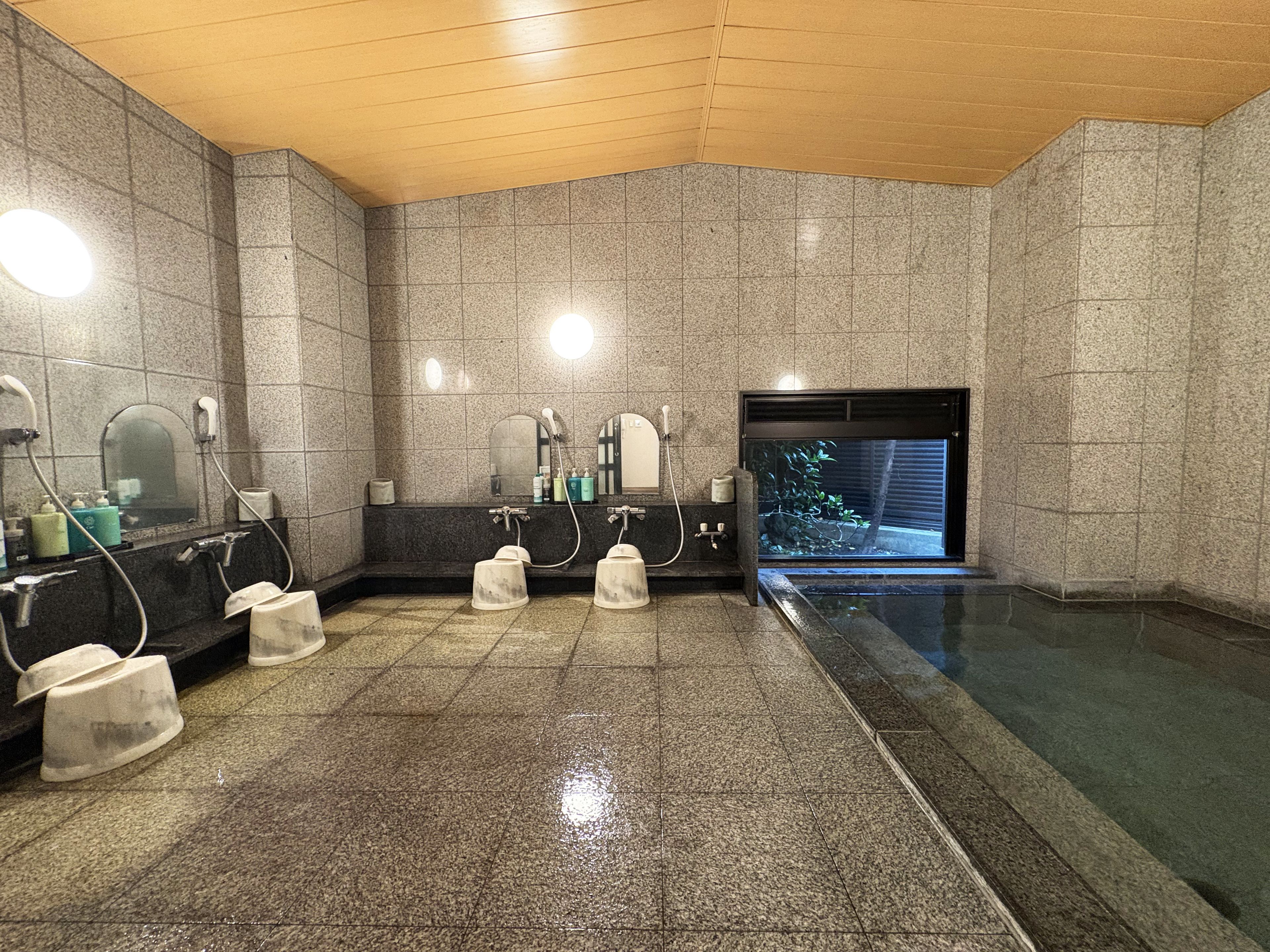 Baño termal público