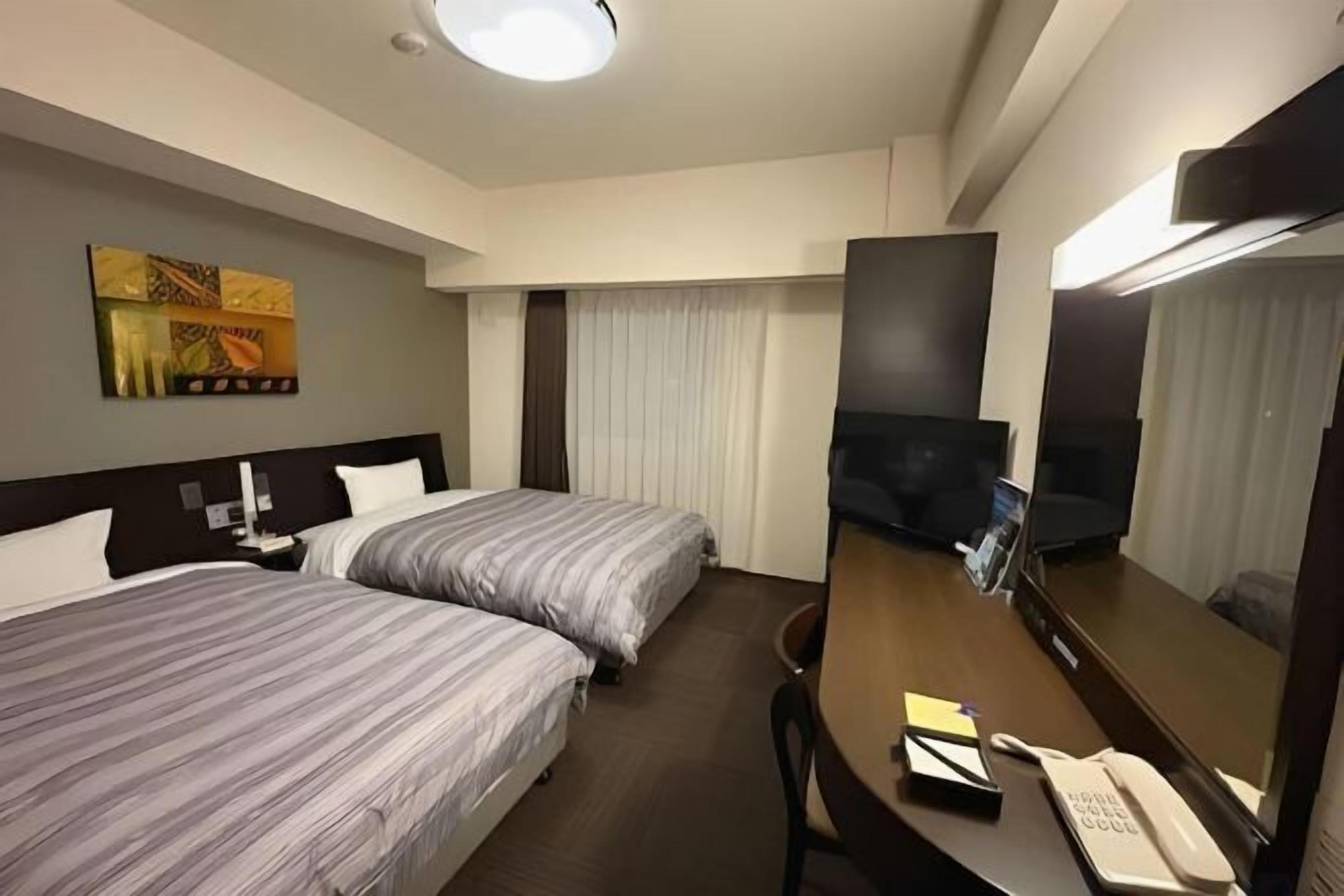 Desk, free WiFi, bed sheets