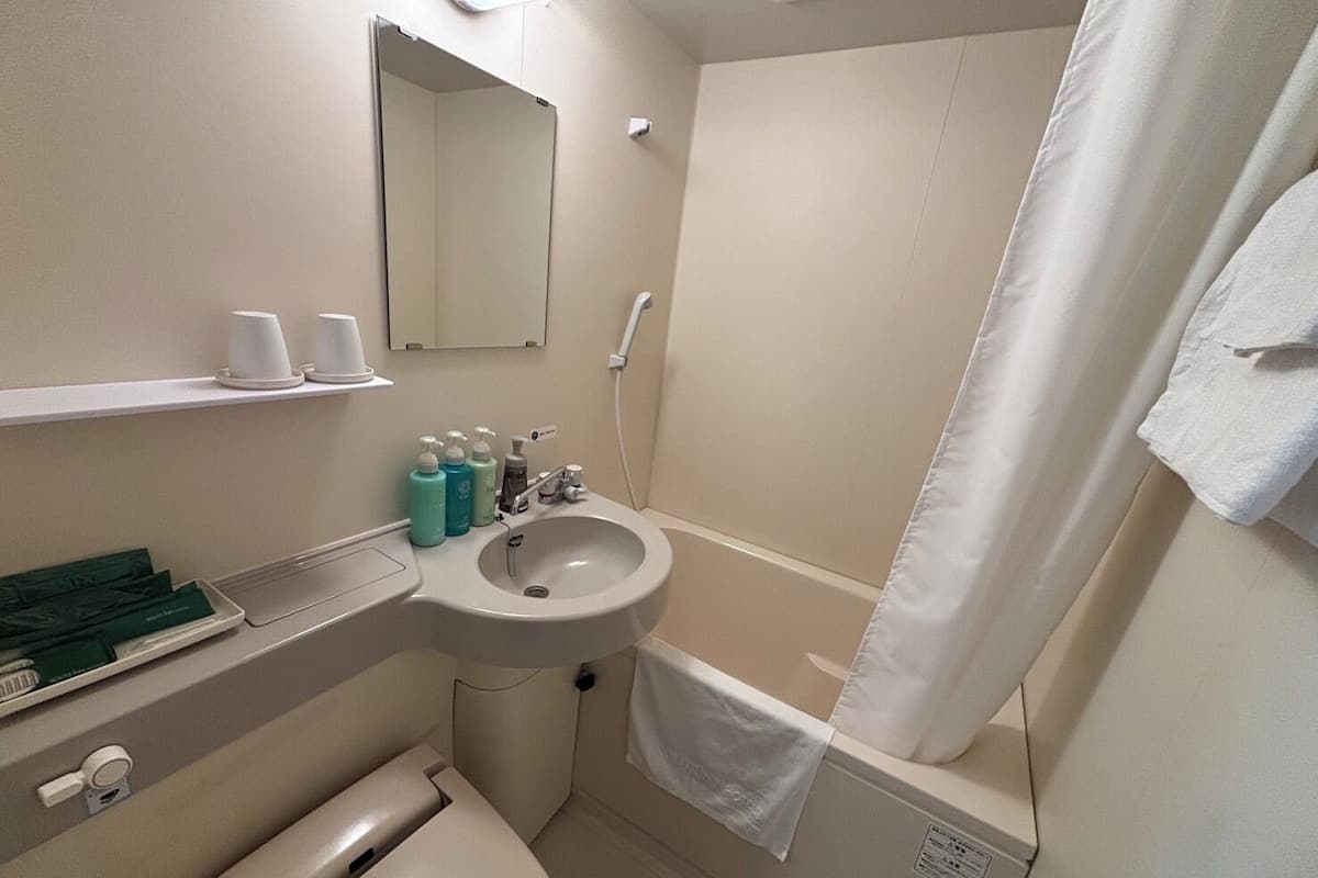 Escrivaninha, Wi-Fi de cortesia, roupa de cama