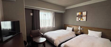 Desk, free WiFi, bed sheets