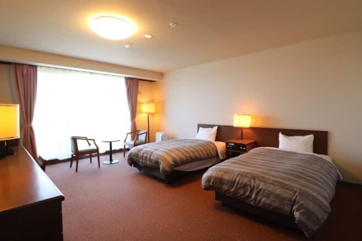 Bureau, Wi-Fi gratuit, draps fournis