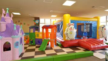 Children’s play area – indoor
