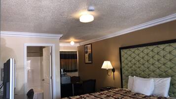 Family Room - Non-Smoking