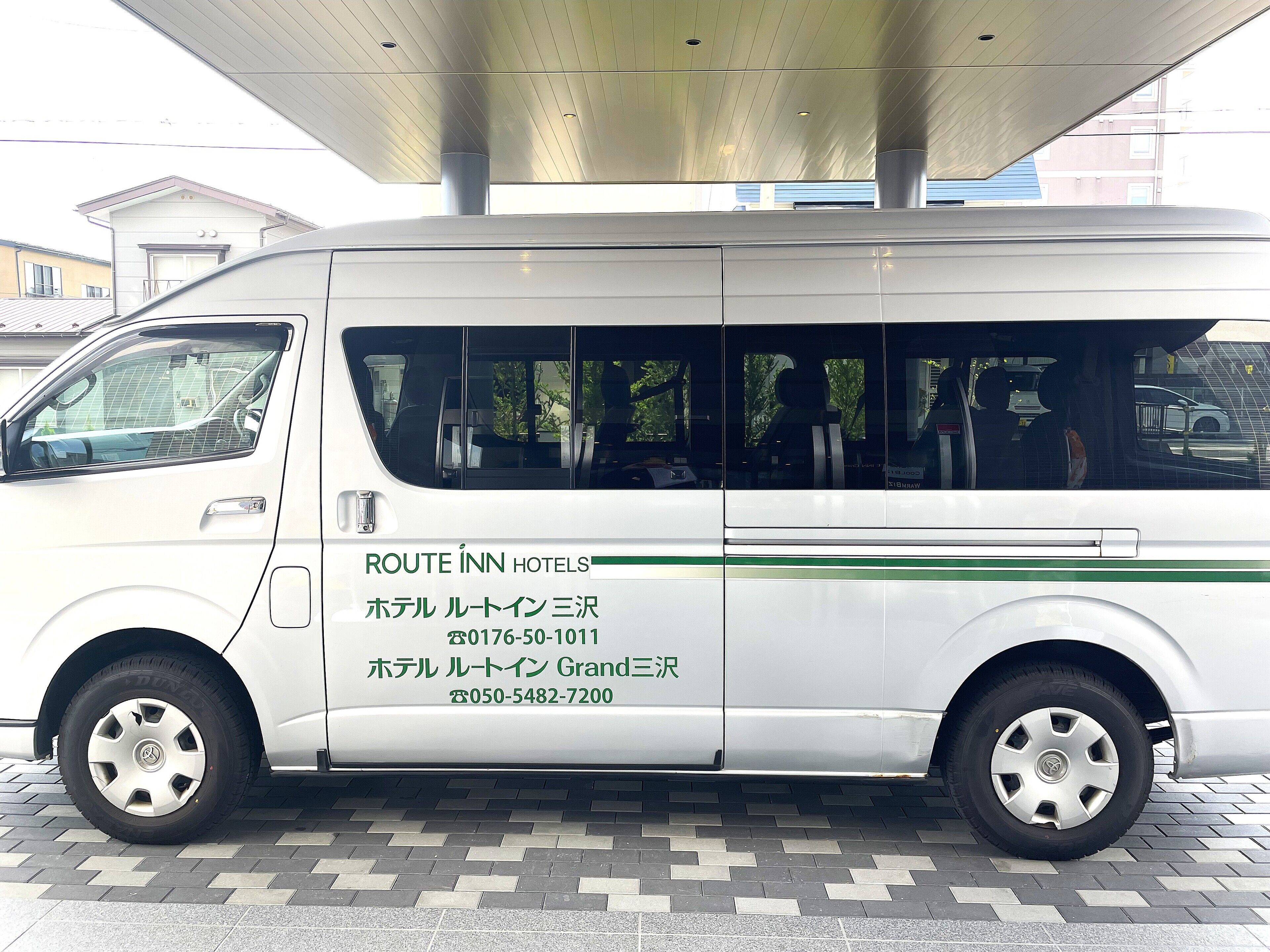 airport shuttle