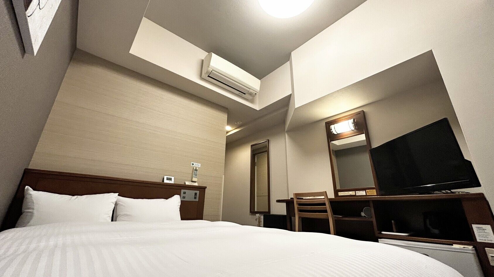 Desk, free WiFi, bed sheets