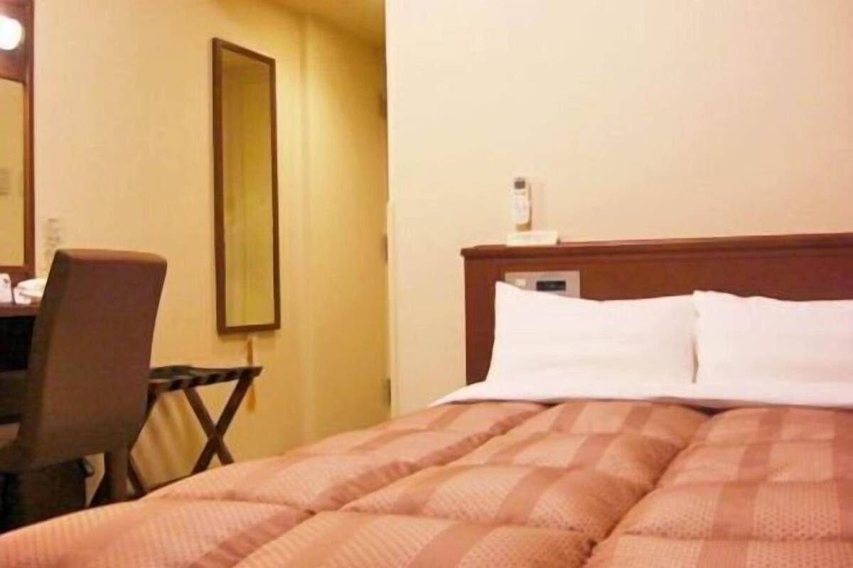1 chambre, bureau, Wi-Fi gratuit, draps fournis
