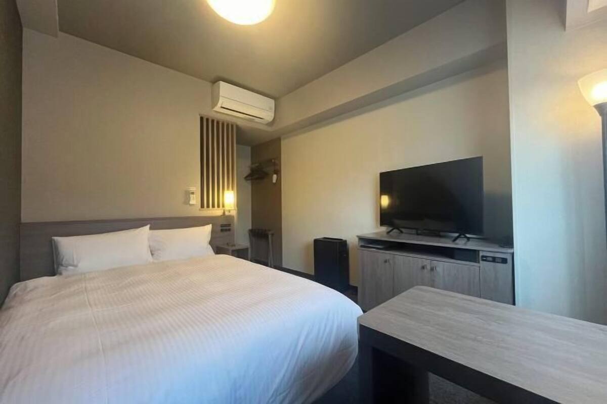 1 chambre, bureau, Wi-Fi gratuit, draps fournis