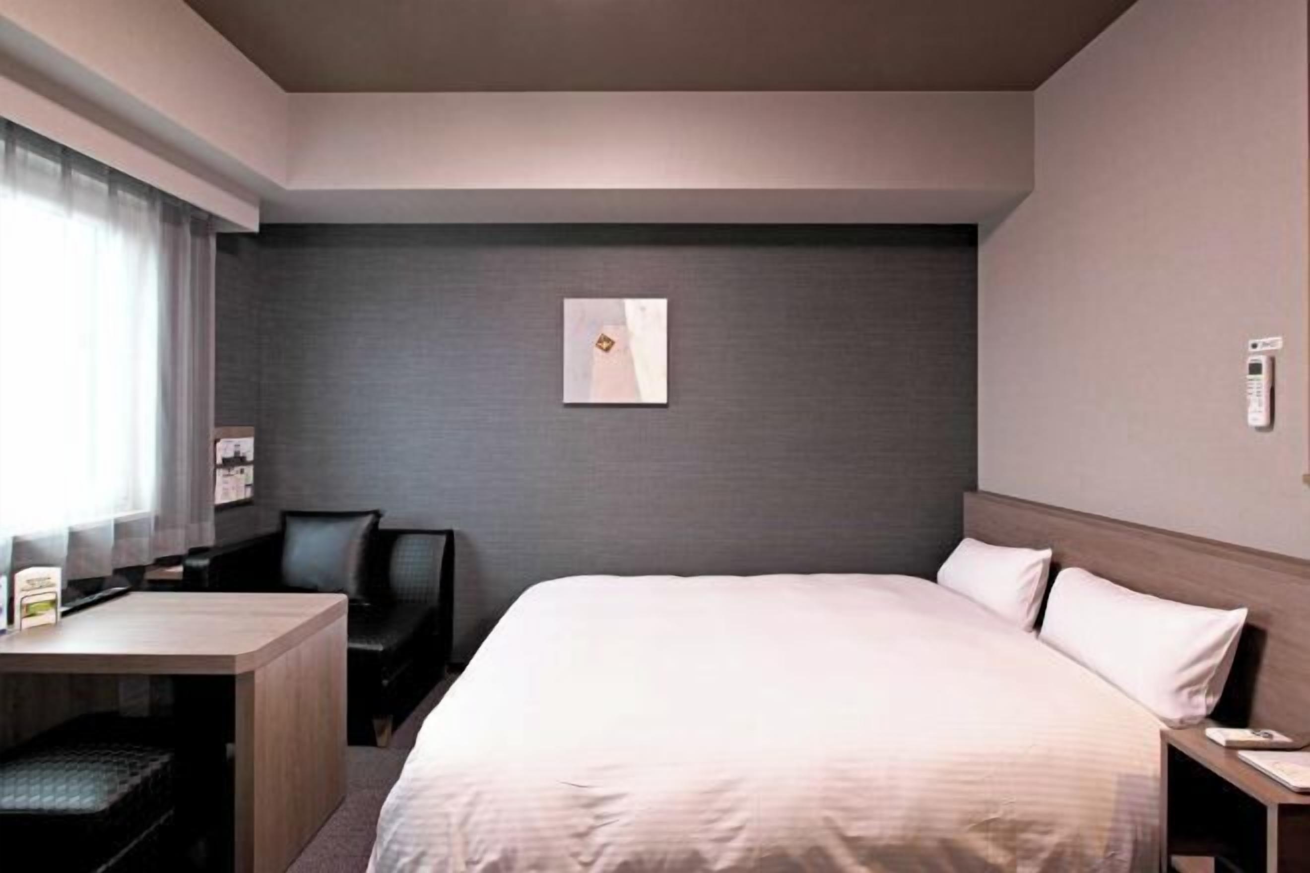 Escrivaninha, Wi-Fi de cortesia, roupa de cama