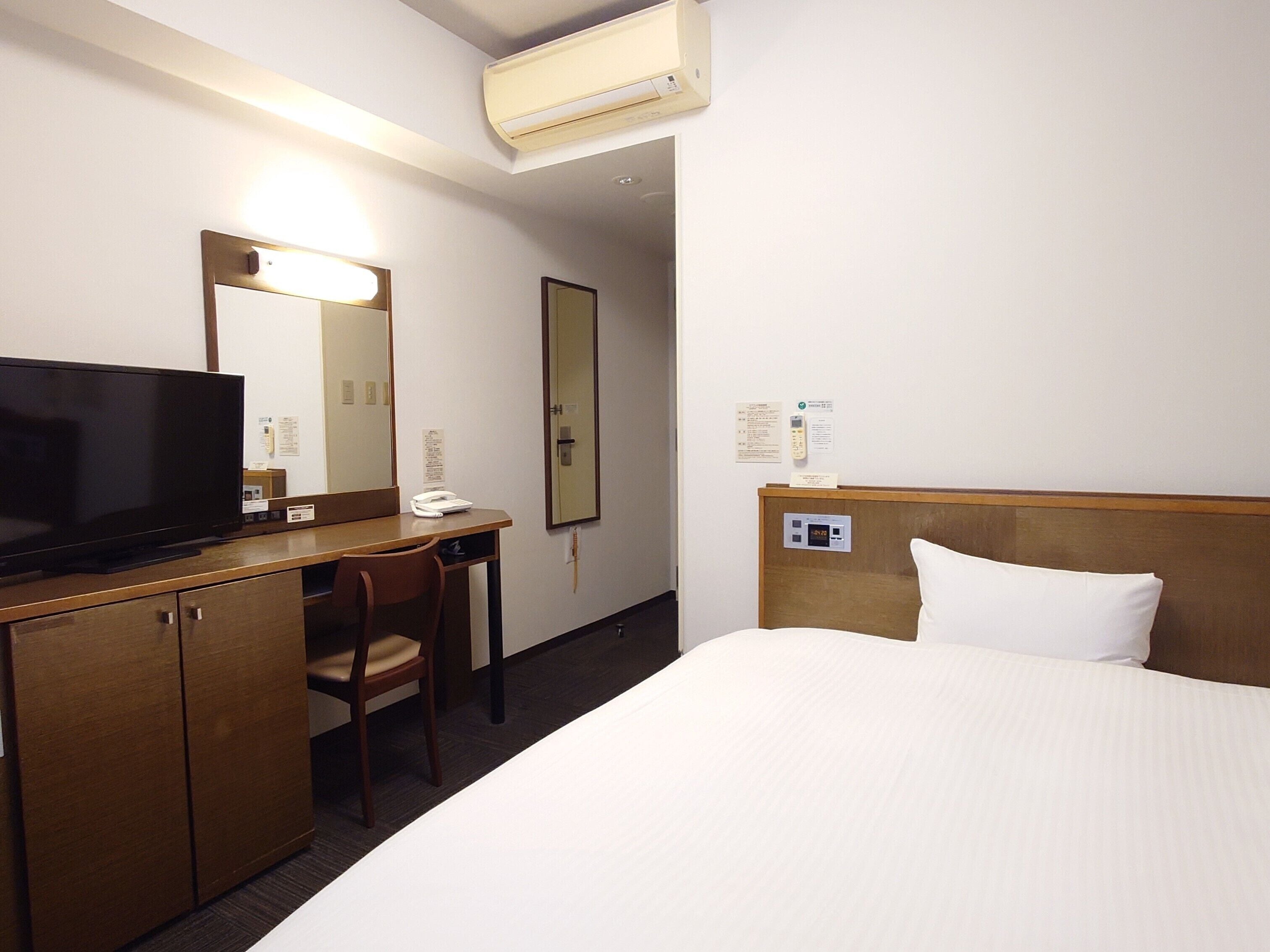 Desk, free WiFi, bed sheets