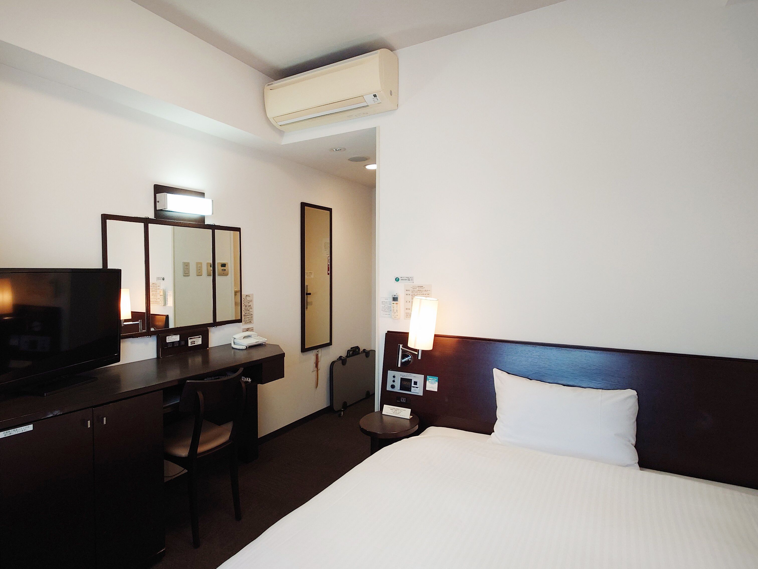 Desk, free WiFi, bed sheets