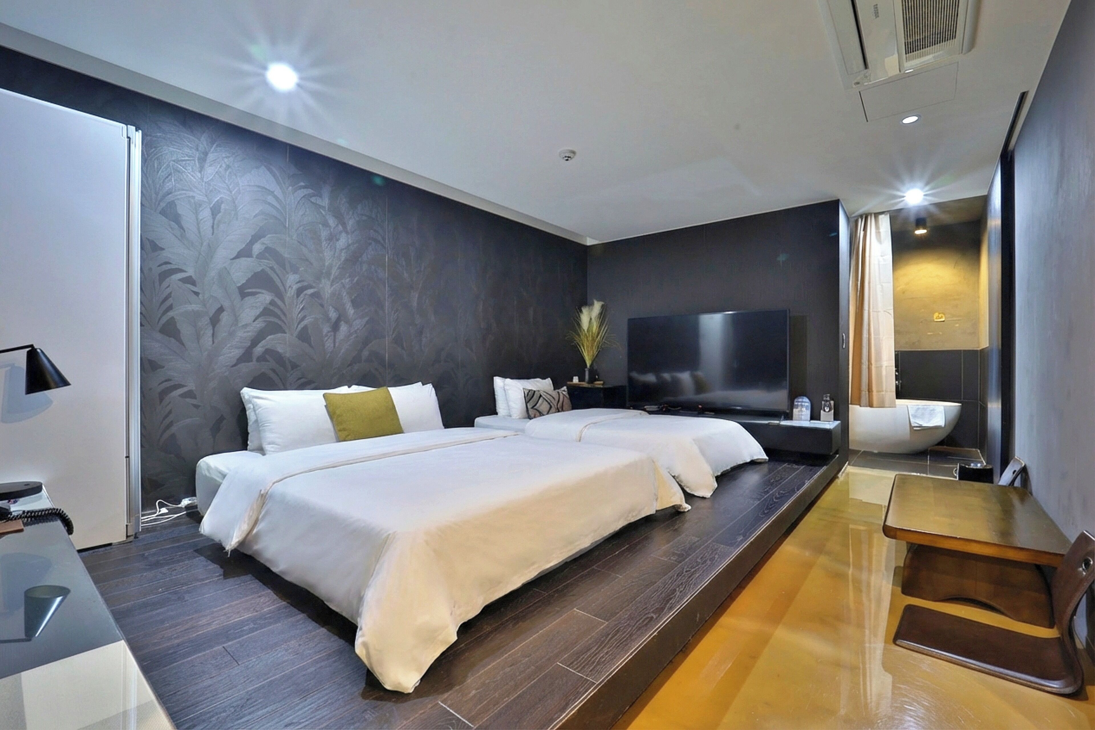 Deluxe Triple Room | Premium bedding, laptop workspace, free WiFi, bed sheets